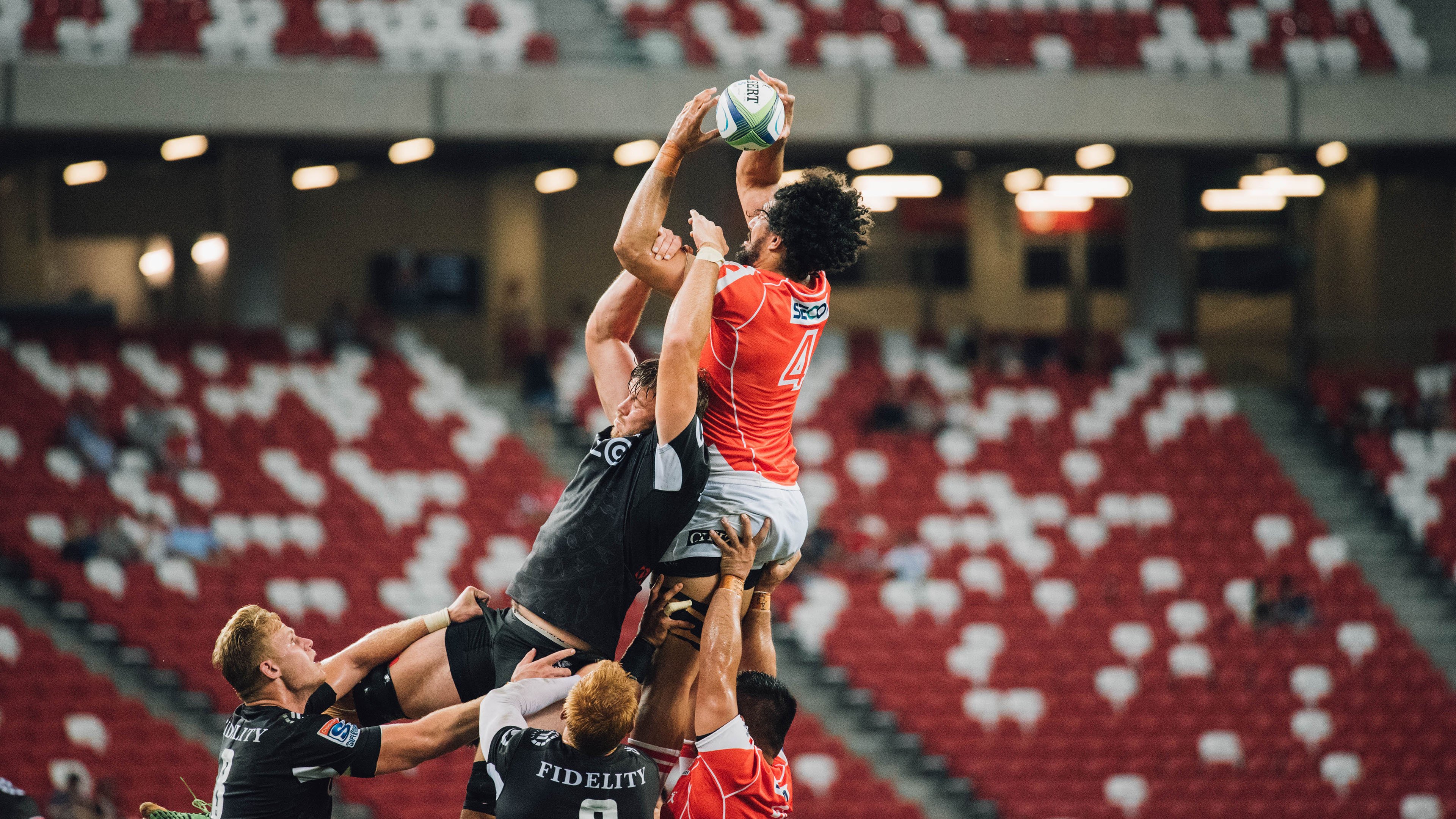 德甲关键扑救决定比赛走向，战术变化令人惊喜，德甲揭幕战